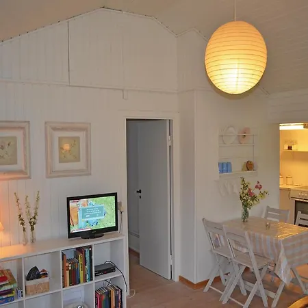 Two-bedroom Holiday Mimosevej 03 * Bøtø By