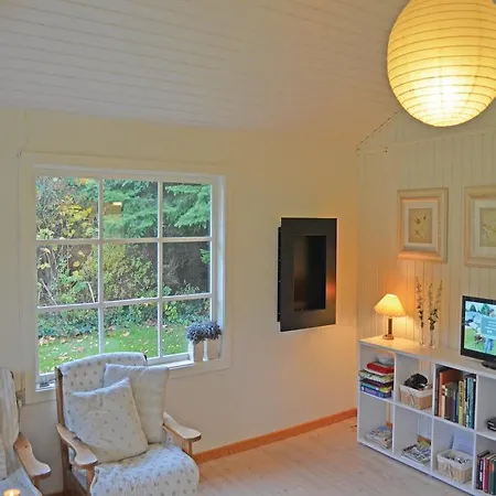 Two-bedroom Holiday Mimosevej 03 *