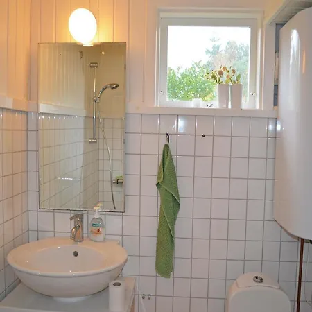 Dom wakacyjny Two-bedroom Holiday Mimosevej 03